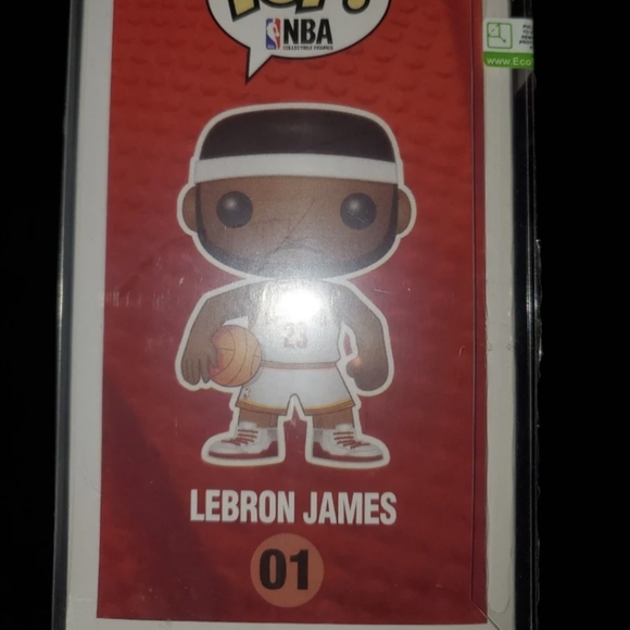 2 LeBron James Cleveland Cavaliers Funko Pop - Picture 5 of 10